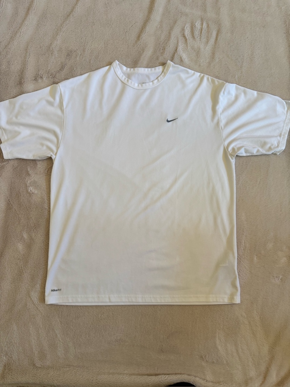 Nike Men’s White Dri-FIT Short Sleeve T-Shirt L